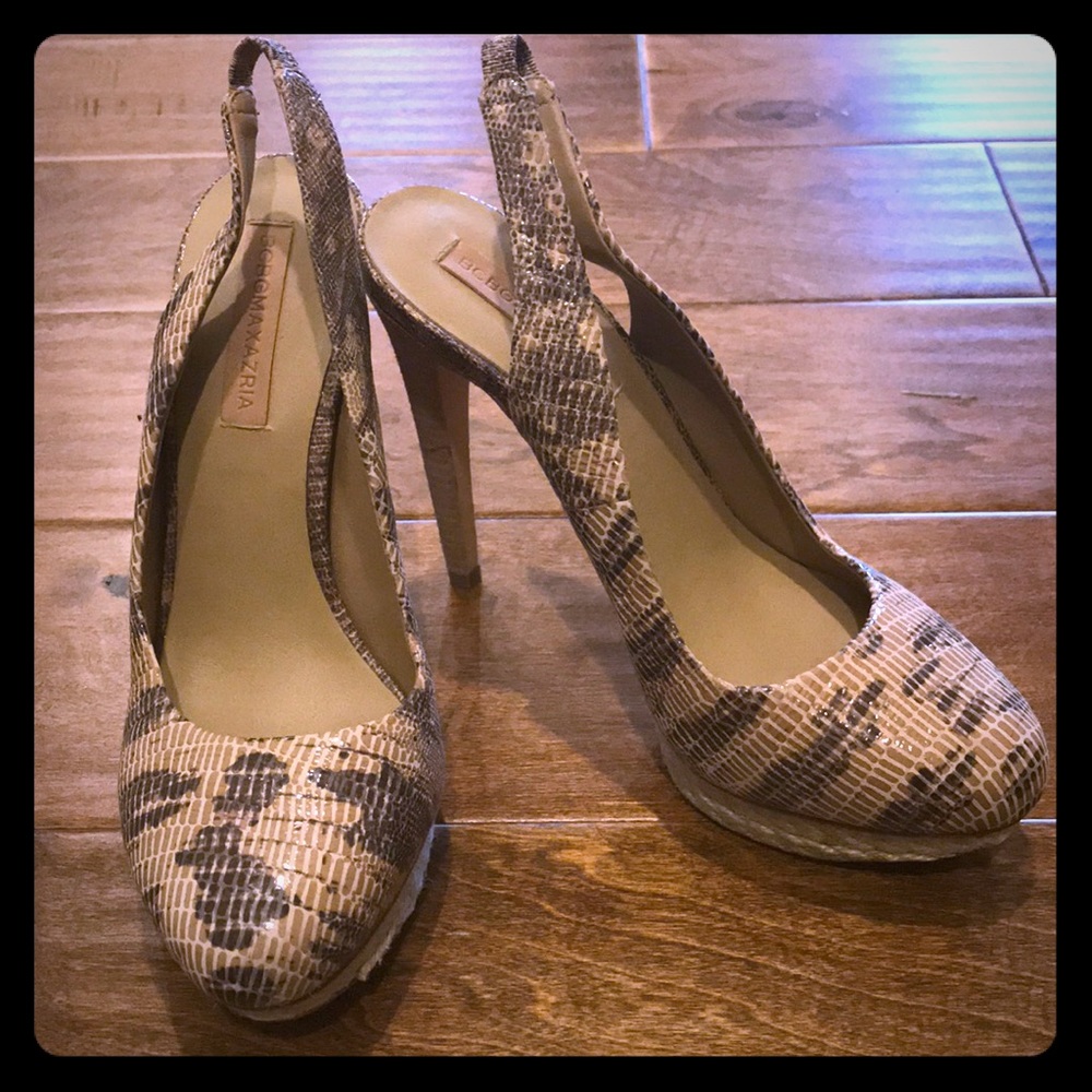 BCBG sling back snake skin closed toe SZ 7 EUC